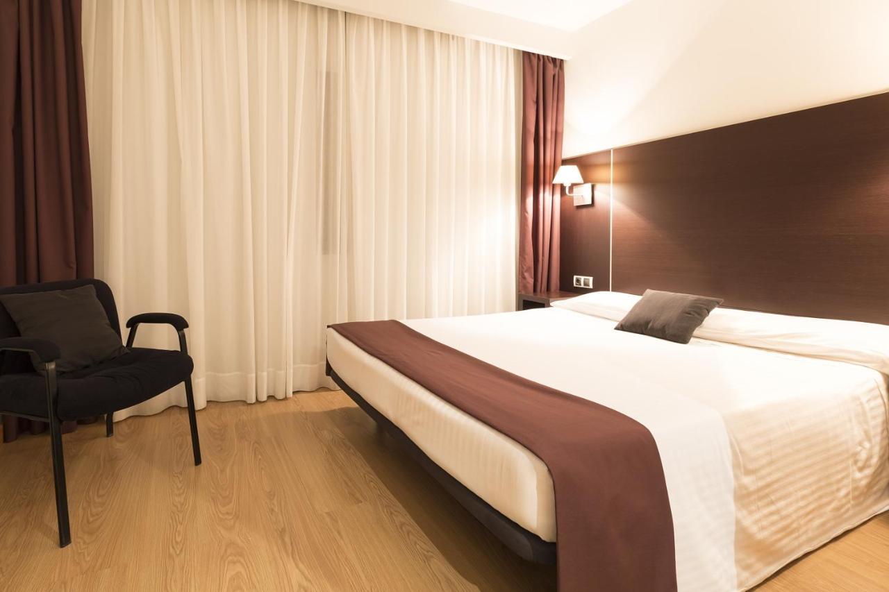 Hotel Plazaola Irurtzun Exteriör bild