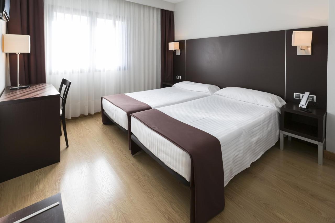 Hotel Plazaola Irurtzun Exteriör bild