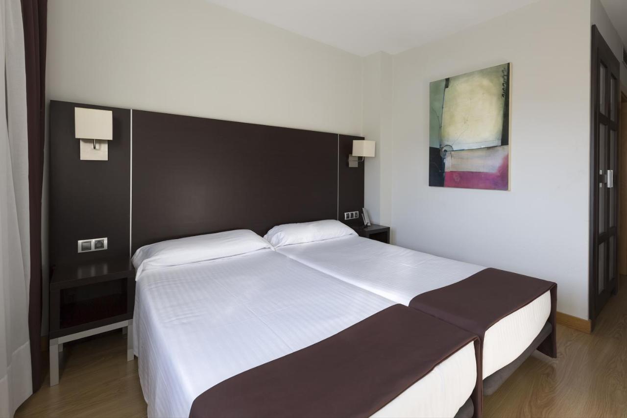 Hotel Plazaola Irurtzun Exteriör bild