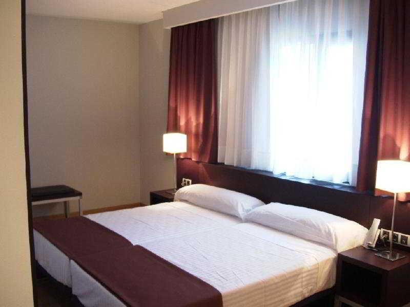 Hotel Plazaola Irurtzun Rum bild